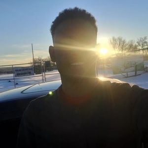 Meet your Posher, Abiel